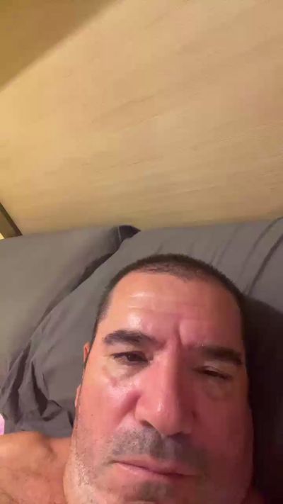 juan6588 live cam on Cam4