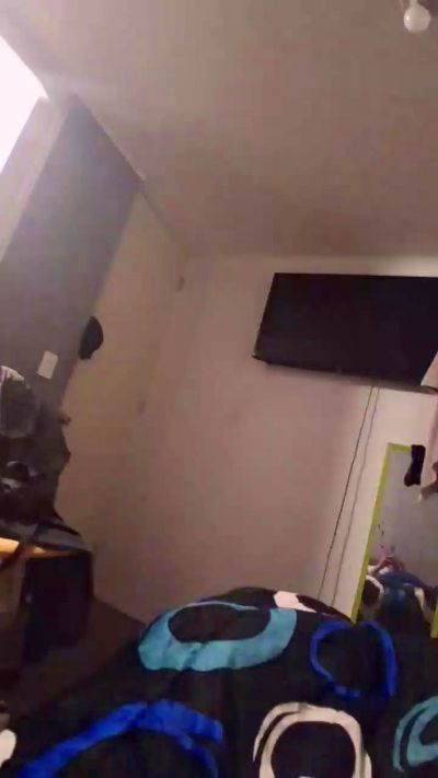 juanca228 live cam on Cam4