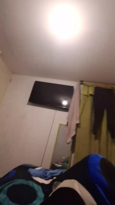 juanca228 live cam on Cam4