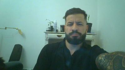 juanci_t live cam on Cam4