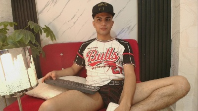 juanga_briel live cam on Cam4