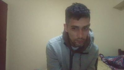 juanignacio19 live cam on Cam4