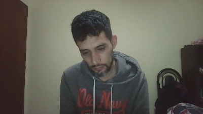 juanignacio19 live cam on Cam4