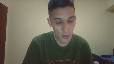 juanignacio19 live cam on Cam4