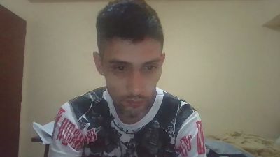 juanignacio19 live cam on Cam4