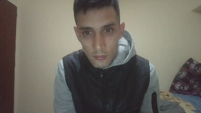 juanignacio19 live cam on Cam4