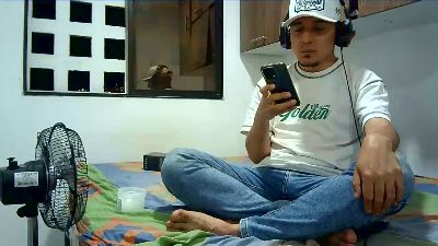juanpablo2521 live cam on Cam4