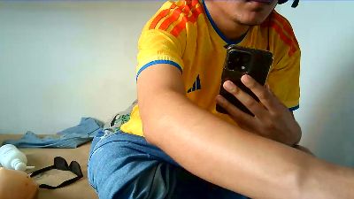 juanpablo2521 live cam on Cam4