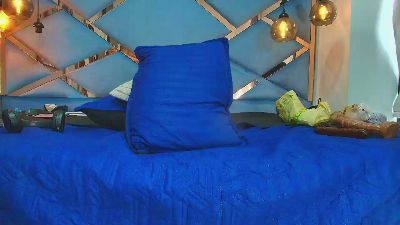 juanses_n_toro live cam on Cam4