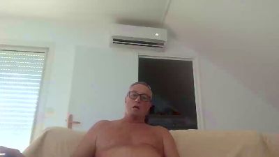 juantobanana live cam on Cam4