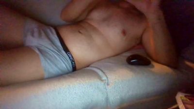 jugueton99 live cam on Cam4