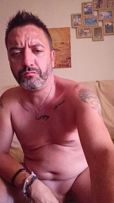 juguetron_xxx live cam on Cam4
