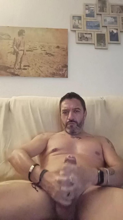 juguetron_xxx live cam on Cam4