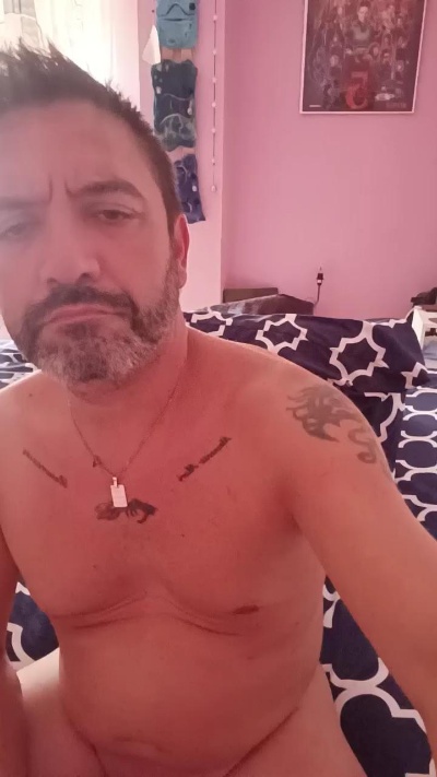 juguetron_xxx live cam on Cam4
