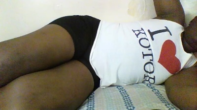 juicy_bella live cam on Cam4