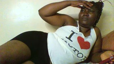 juicy_bella live cam on Cam4