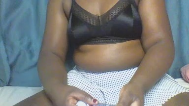 juicy_bella live cam on Cam4