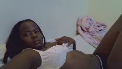 juicy_bella live cam on Cam4