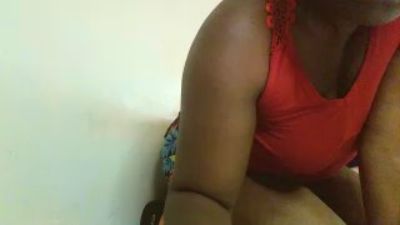 juicy_bella live cam on Cam4