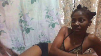 juliahchoco live cam on Cam4