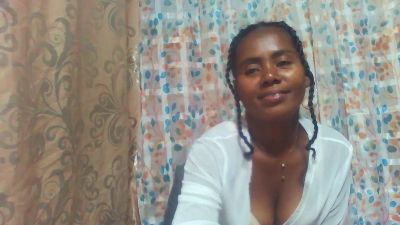 juliahchoco live cam on Cam4