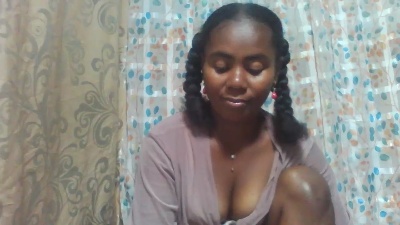 juliahchoco live cam on Cam4