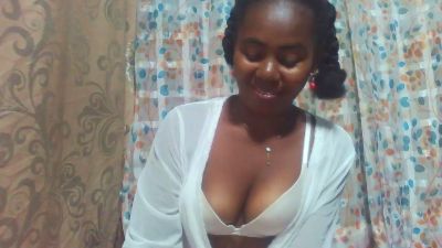 juliahchoco live cam on Cam4