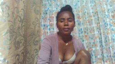 juliahchoco live cam on Cam4