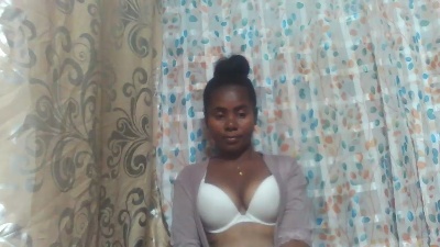 juliahchoco live cam on Cam4
