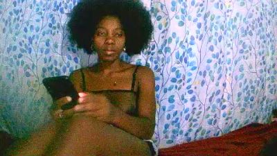 juliahchoco live cam on Cam4