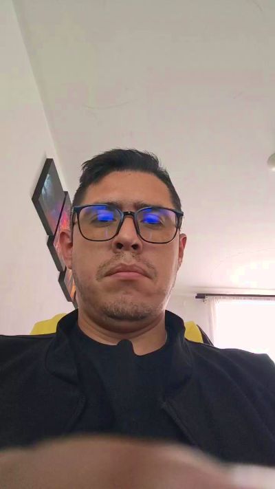 julian9113sexy live cam on Cam4
