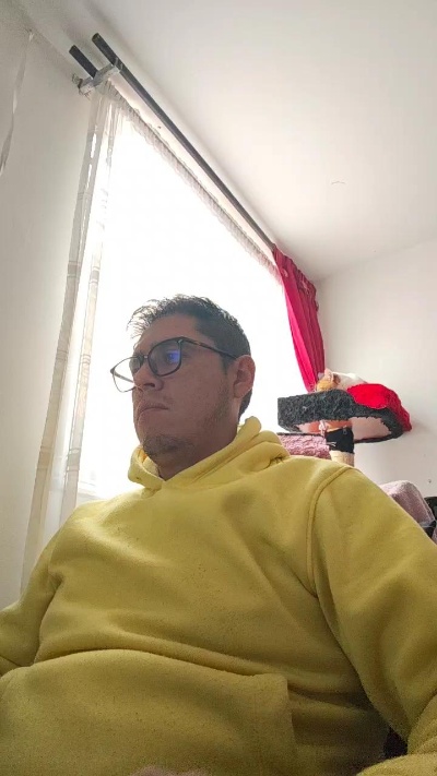 julian9113sexy live cam on Cam4