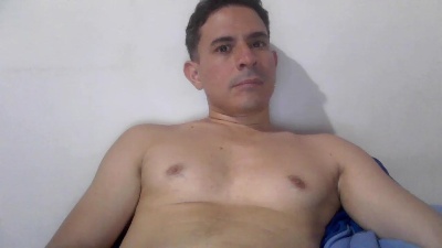 julian_danie live cam on Cam4