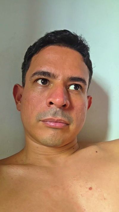 julian_danie live cam on Cam4