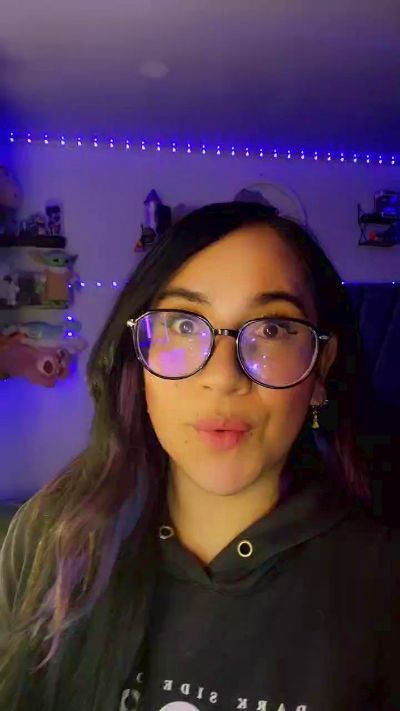 julibella_swee4 live cam on Cam4