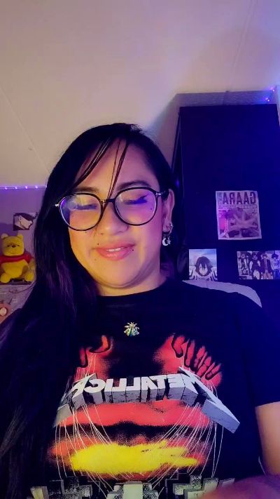 julibella_swee4 live cam on Cam4