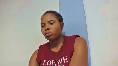julie349 live cam on Cam4