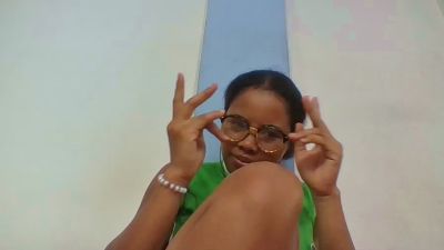 julie349 live cam on Cam4