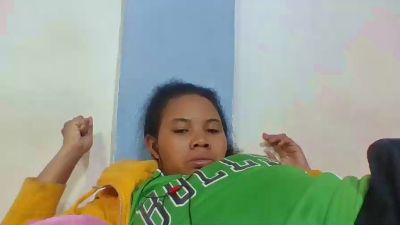 julie349 live cam on Cam4