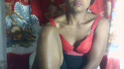 juliesexy87 live cam on Cam4