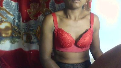 juliesexy87 live cam on Cam4