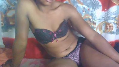 juliesexy87 live cam on Cam4