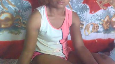 juliesexy87 live cam on Cam4