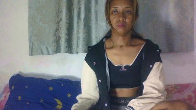 juliesexy87 live cam on Cam4