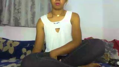 juliesexy87 live cam on Cam4