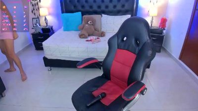 julieth_love_ live cam on Cam4