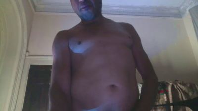julioceasar3ho2 live cam on Cam4
