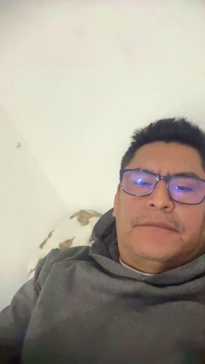 julioesperma live cam on Cam4