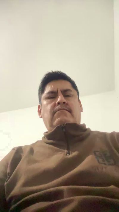 julioesperma live cam on Cam4