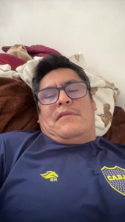 julioesperma live cam on Cam4